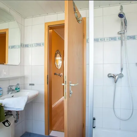 Kuenstlerhaus 'malkasten' Og * 랑에오그